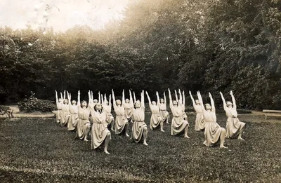 Vallekilde Højskole, piger