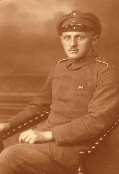 Peter i uniform, titelbillede