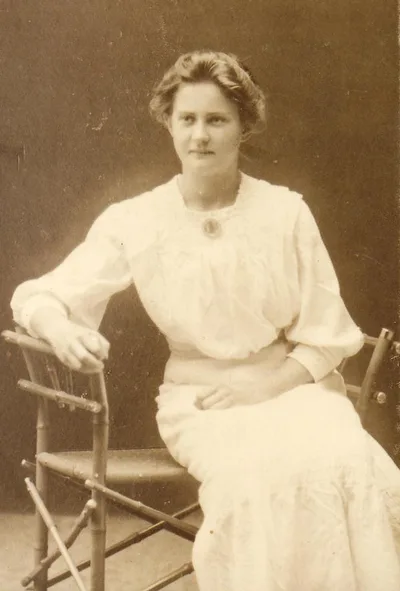 Trine portrait, ca. 1915