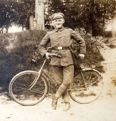 Peter med cykel, Noddertra Fermen ved Argonneskoven